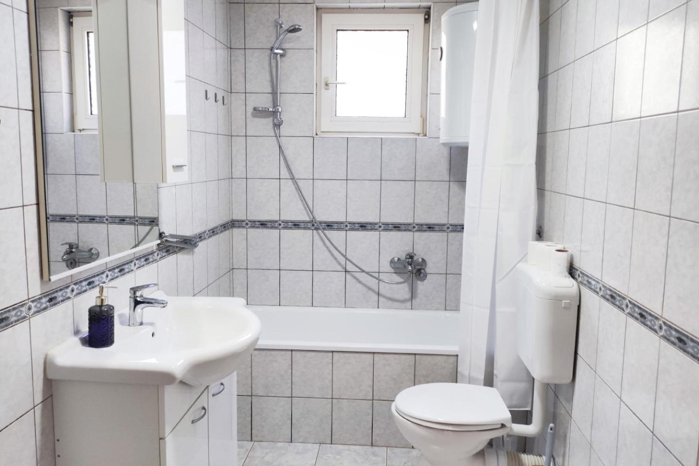 Farah Apartment Mostar Buitenkant foto